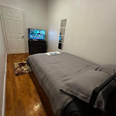 شقة Cozy Townhouse In Harlem نيو يورك المظهر الخارجي الصورة